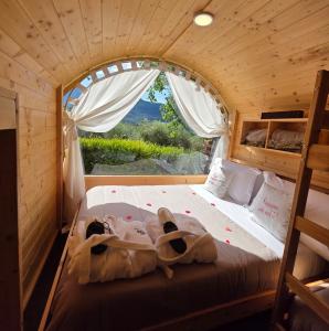 La romantica camera da letto. 