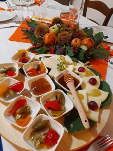 Confetture e prodotti di produzione propria dell’Agriturismo Ai Monaci.